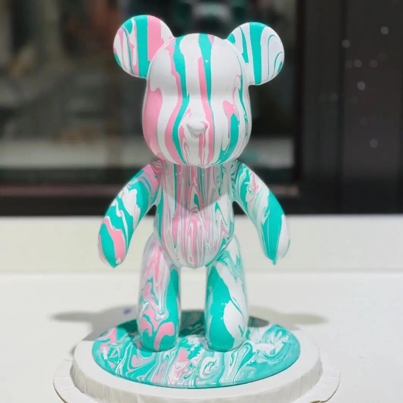 Figura de oso fluido de pintur - Photography Desk reseña y precio